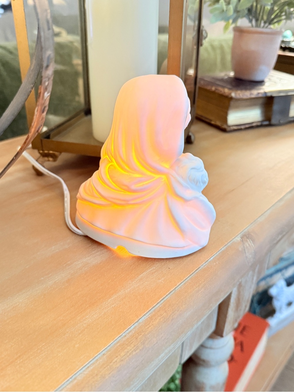 Vintage Porcelain Madonna & Child Night Light - Picture 4 of 16